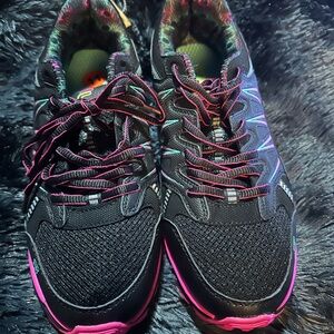 Fila Stylish Black and Pink Women's Sneakers